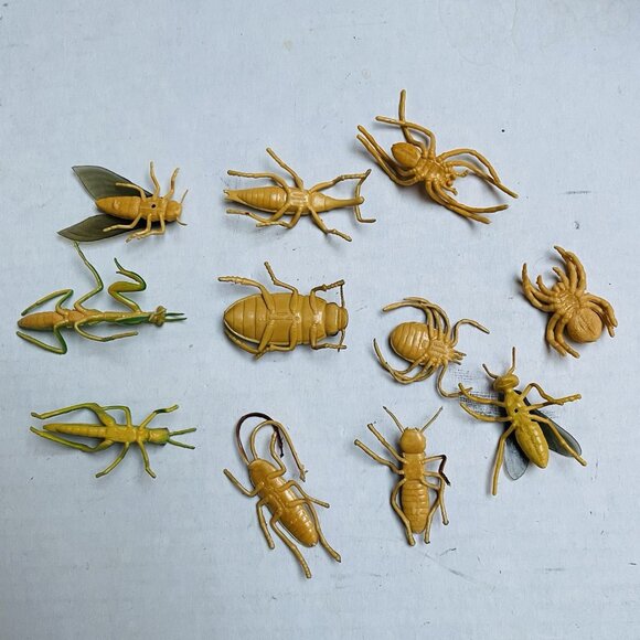 Insects Beetle Fly Weevil Mantis Spider Grasshopper 11 Pieces 2in Vintage 1989 - Picture 4 of 9